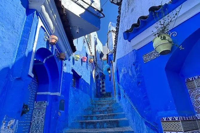4-day Marrakech to Chefchaouen tour via the Sahara desert — alternative view